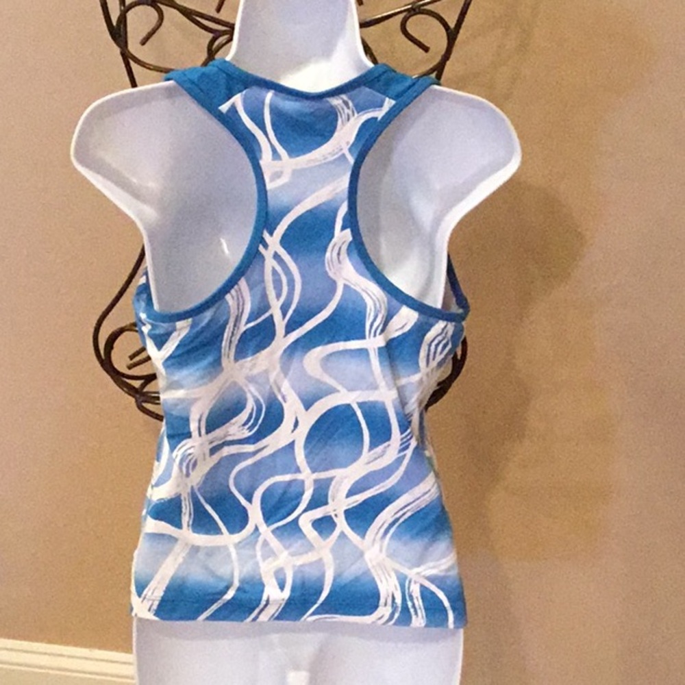 WORKOUT TOP - Picture 3 of 7